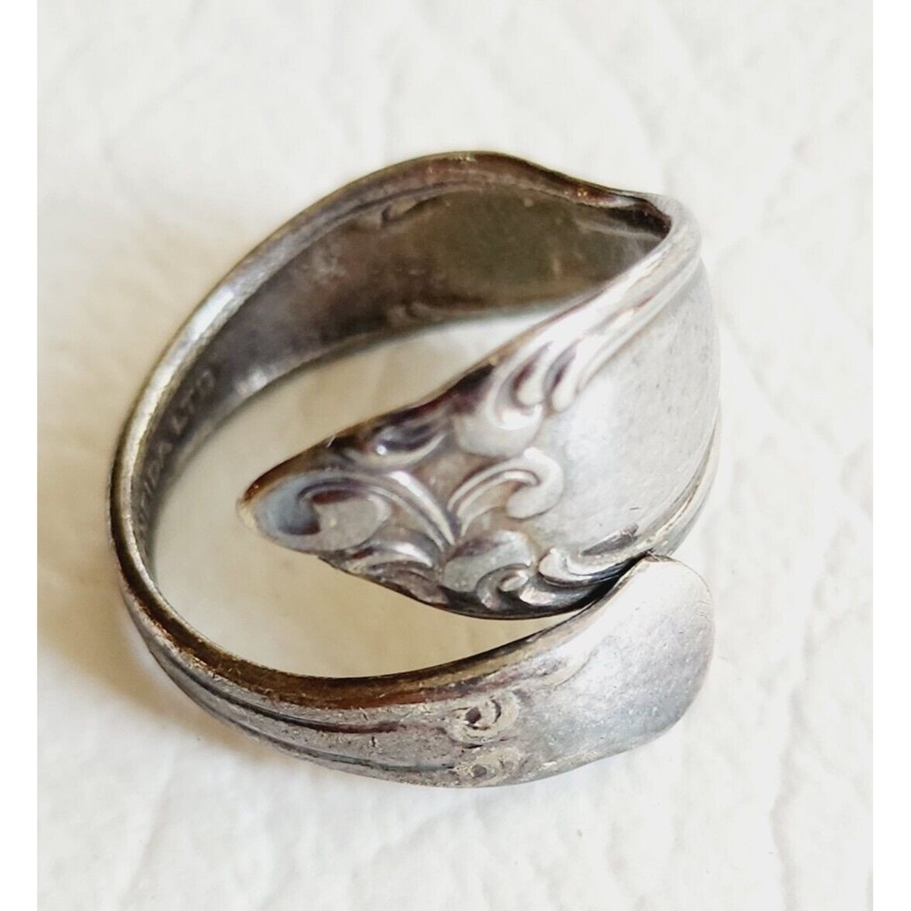Vintage WM. A. Rogers Oneida LTD Silver Plated Adjustable Spoon Ring